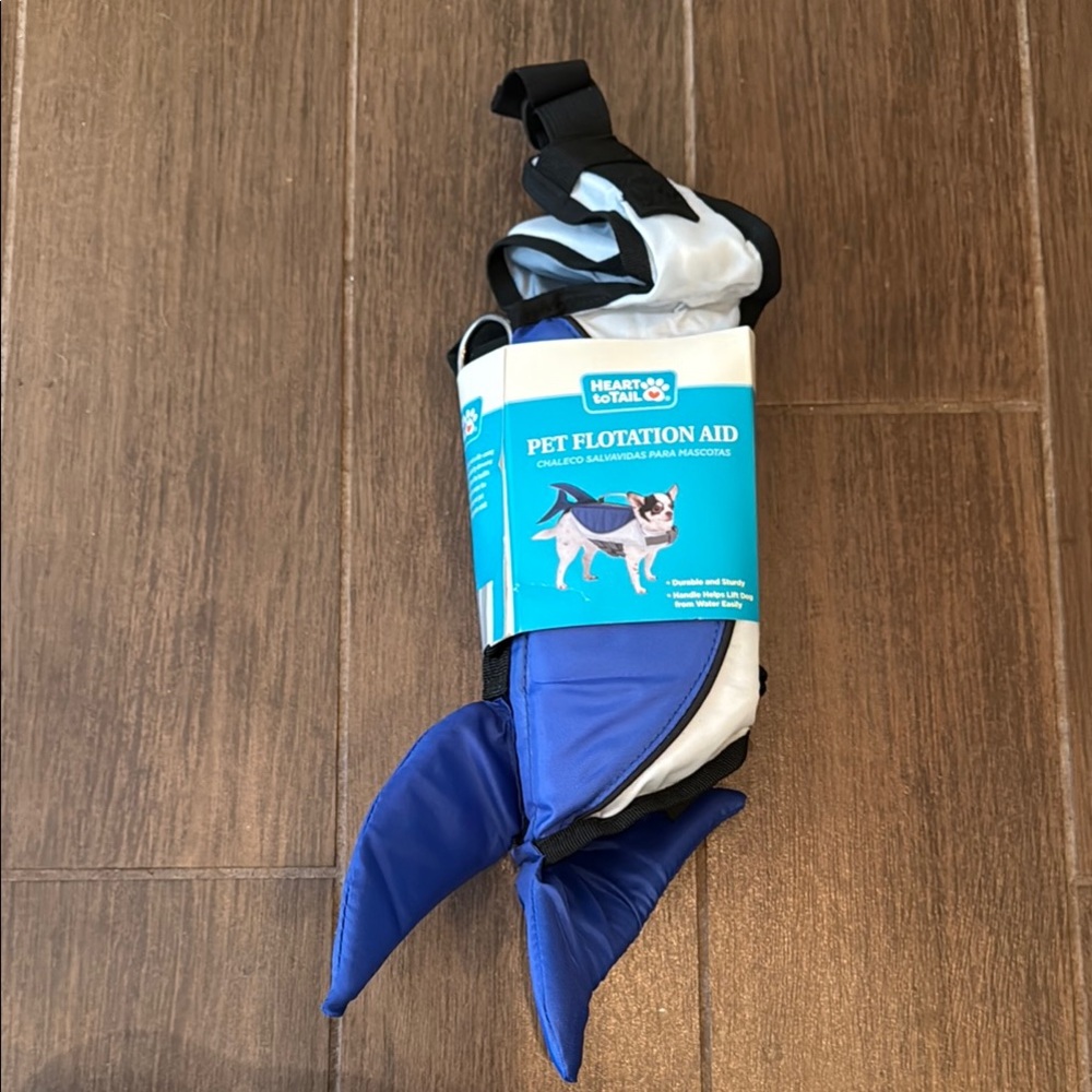 Blue Pet Flotation Aid BRAND NEW IN PACKAGE. size=extra small